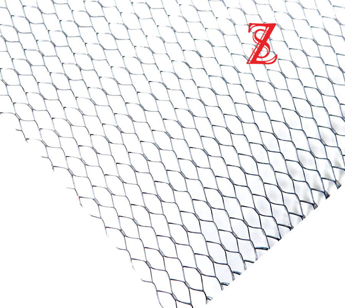 Diamond mesh lath